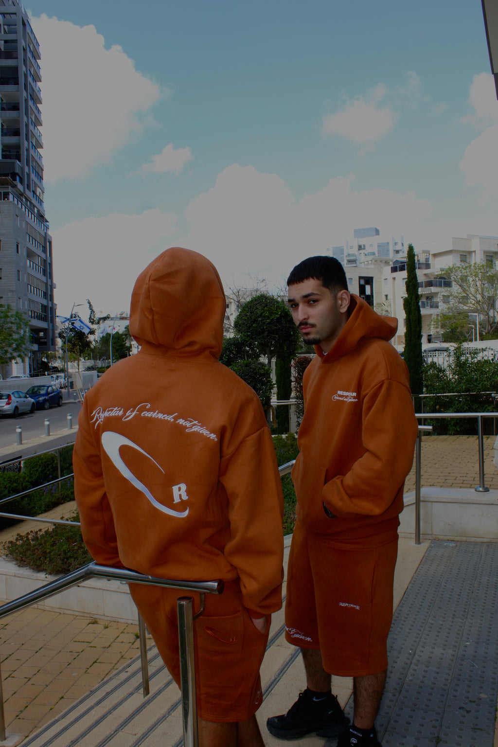 RESPETAR EARNED NOT GIVEN 2 - חליפת מעבר