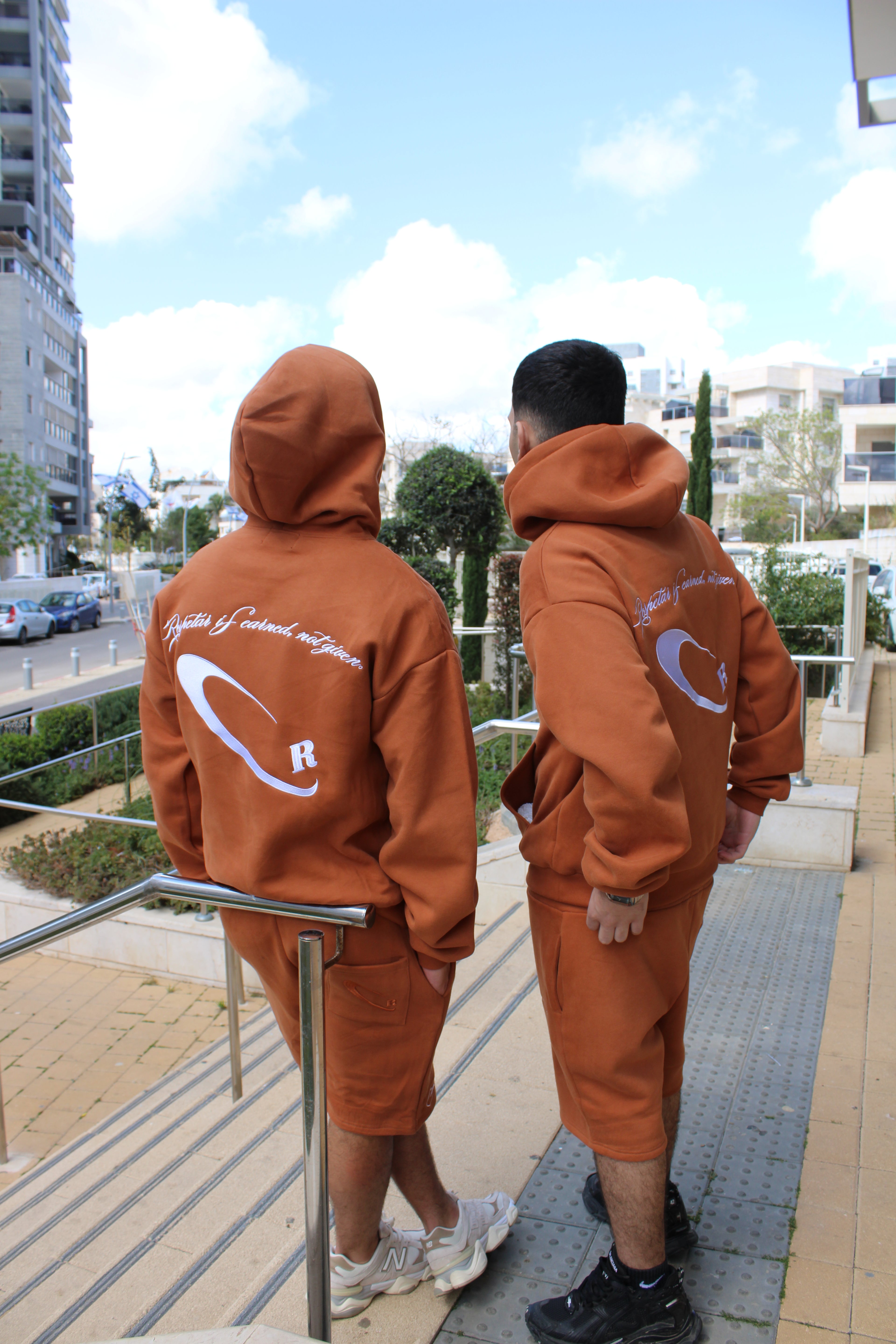 RESPETAR EARNED NOT GIVEN 2 - חליפת מעבר