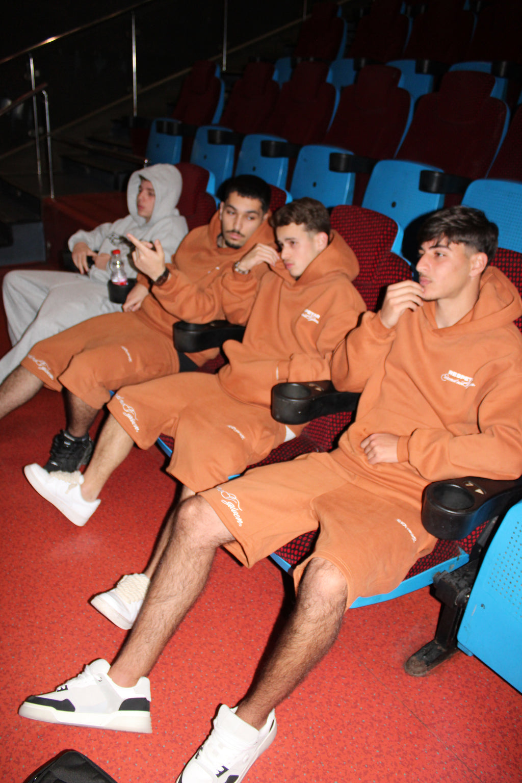 RESPETAR EARNED NOT GIVEN 2 - חליפת מעבר