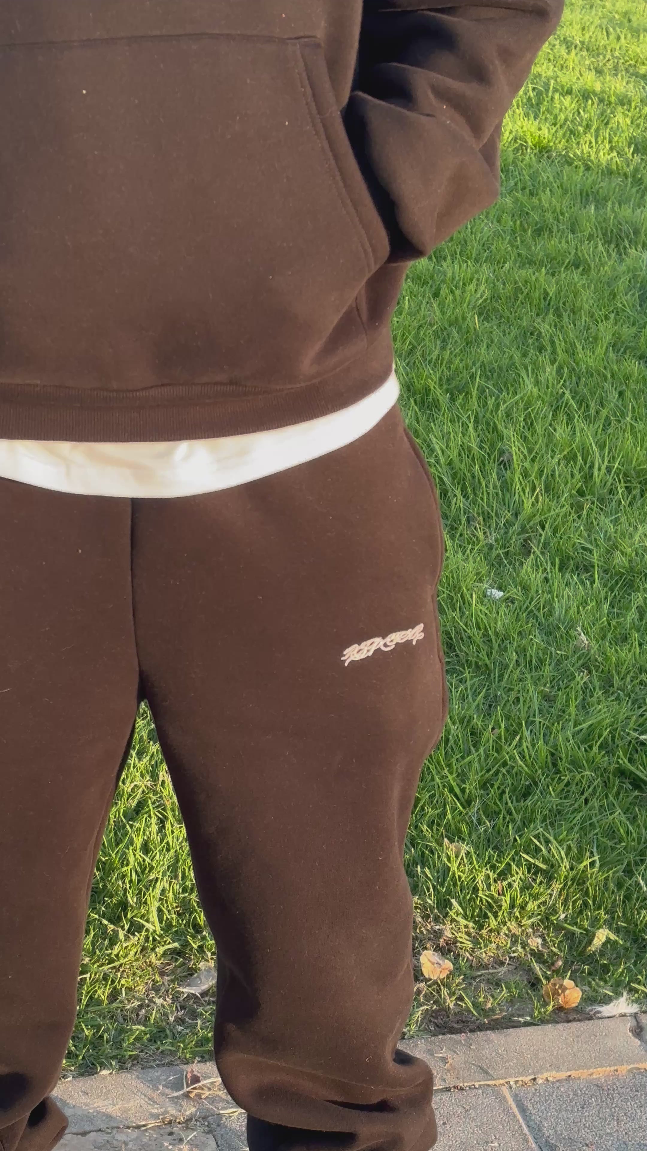 EARNED NOT G I V E N  NO.1 - TRACKSUIT Black