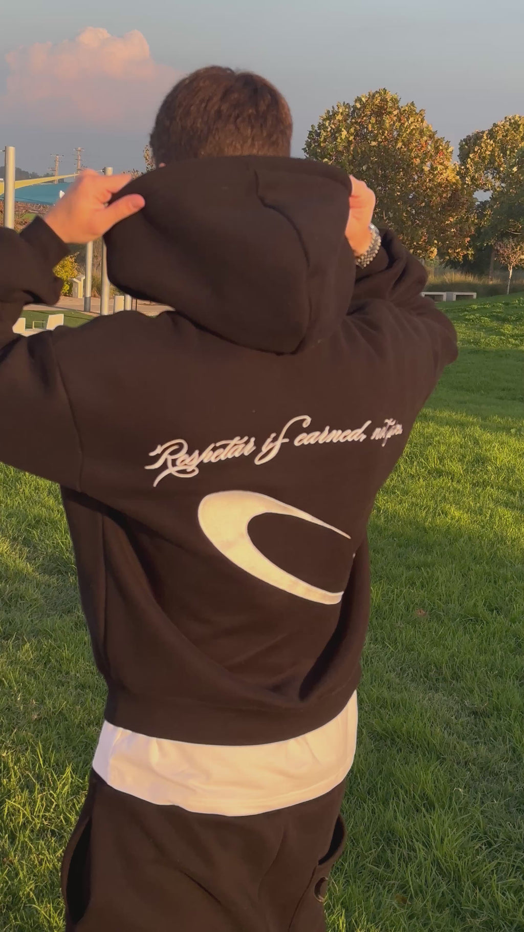 EARNED NOT G I V E N  NO.1 - TRACKSUIT Black